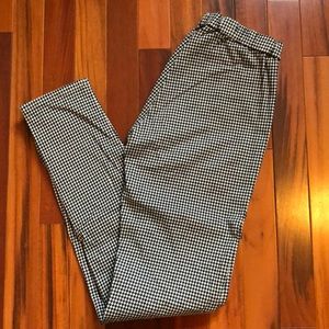 Uniqlo Black and White Skinny Pants